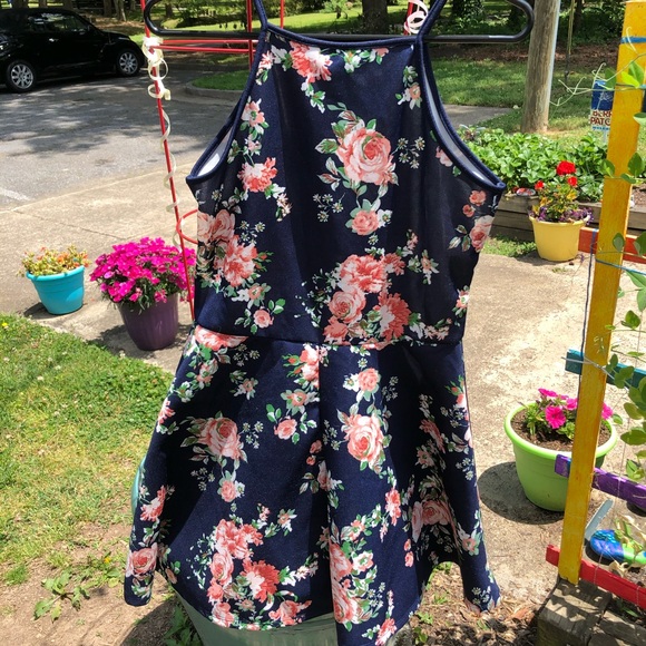 🎉Floral a line dress🎉 - Picture 2 of 4